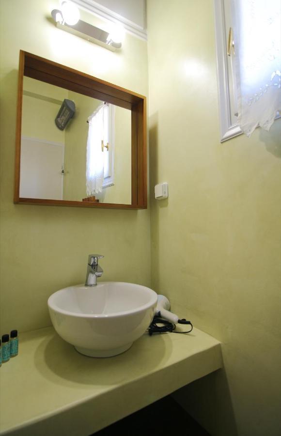 Villa With View Of Agios Ioannis And Pool With Jacuzzi Exterior photo
